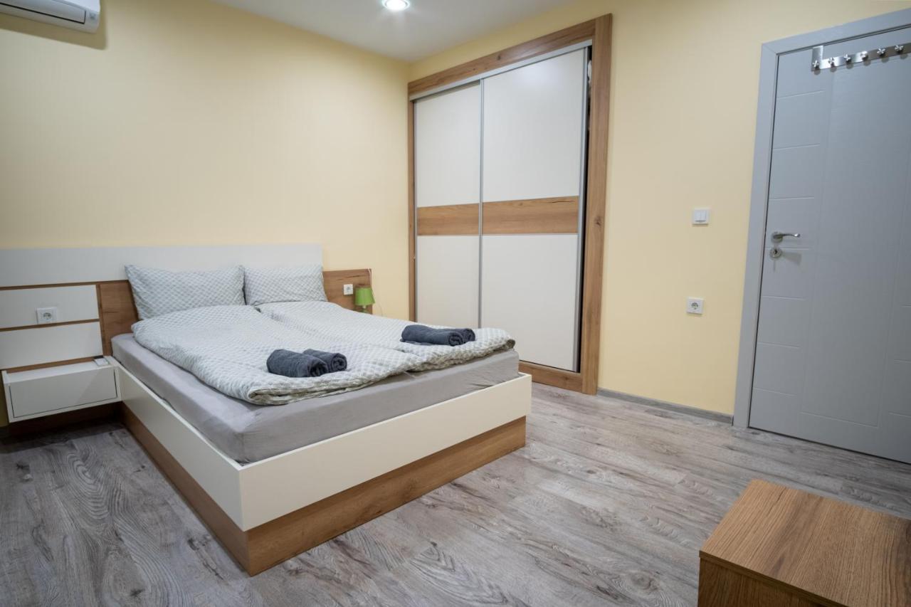 Apartment Yana روس المظهر الخارجي الصورة