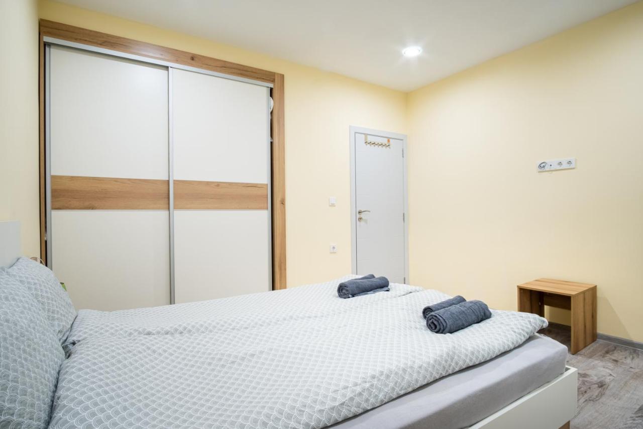 Apartment Yana روس المظهر الخارجي الصورة