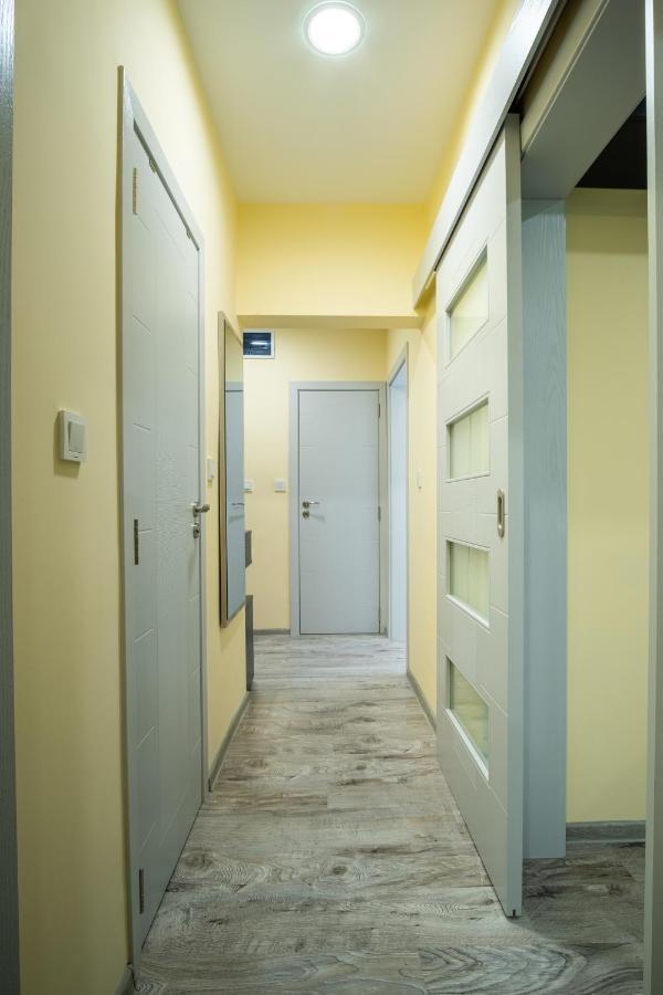 Apartment Yana روس المظهر الخارجي الصورة